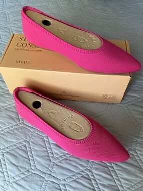 VIVAIA Pointed Knit Ballet Flats in Hot Pink